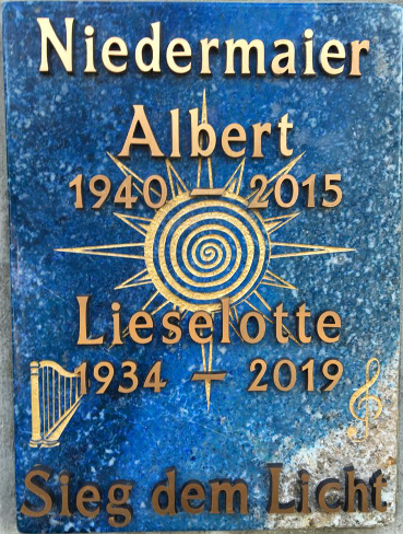 Grabstaette Albert und Lotte